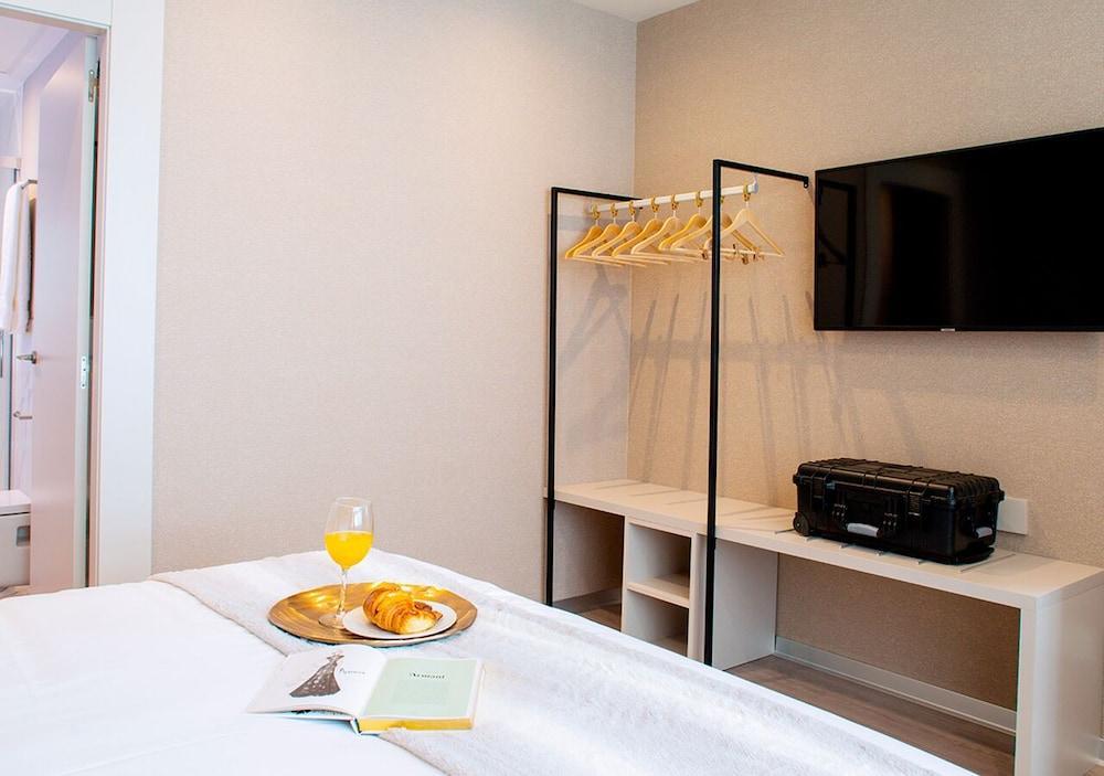 Aparthotel Voghe Premium Flats Walencja Zewnętrze zdjęcie